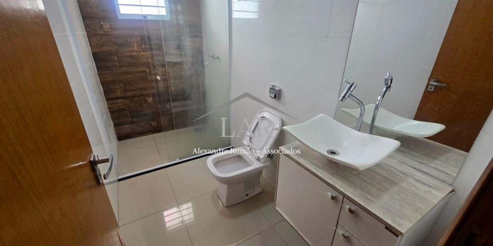 WhatsApp Image 2025-03-08 at 11.08.22 (3)